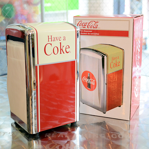 Newコカコーラ Coca Cola グッズが大量入荷 新商品 アメリカ雑貨 キャラクターグッズ通販 レイジーストア